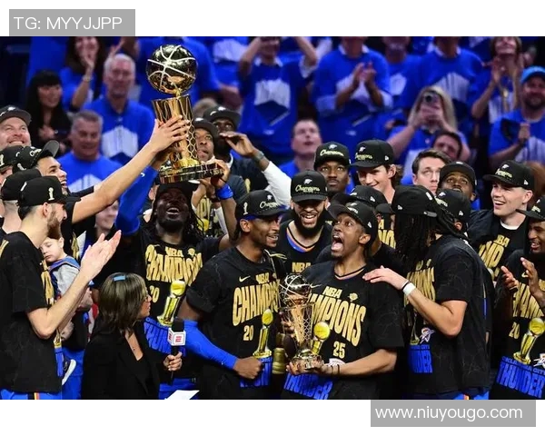 勇士与雷霆常规赛对决精彩回顾与赛季展望分析