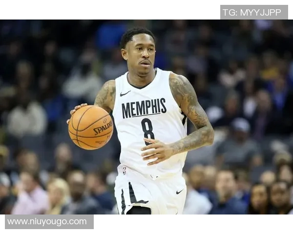 马尚布鲁克斯:从篮球场上的闪耀星辰到生活中的坚韧奋斗者 马尚布鲁克斯:从篮球场上的闪耀星辰到生活中的坚韧奋斗者